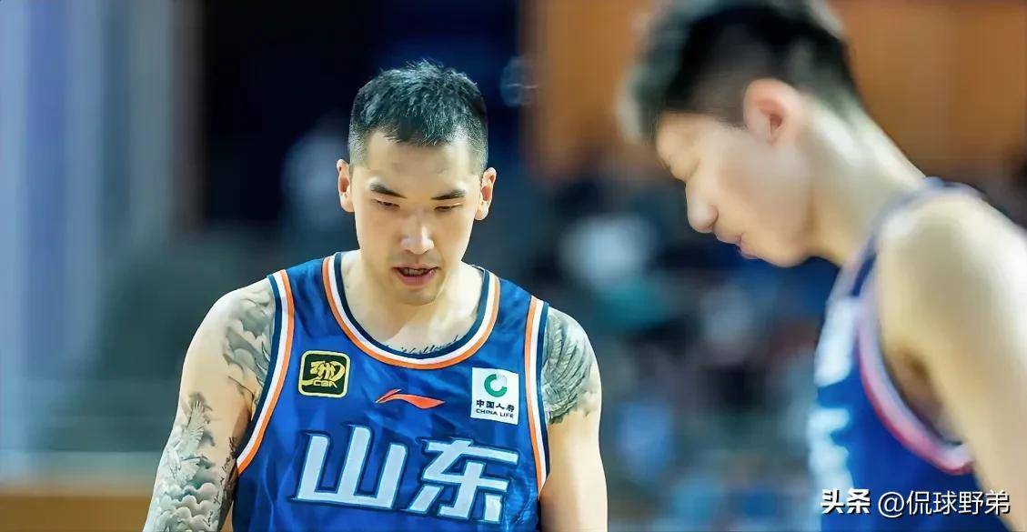 包含清晨山东男篮调整名单以备CBA常规赛,队长鼓劲环节打磨,态度坚定,临场指挥获称赞的词条 包含清晨山东男篮调整名单以备CBA常规赛,队长鼓劲环节打磨,态度坚定,临场指挥获称赞的词条