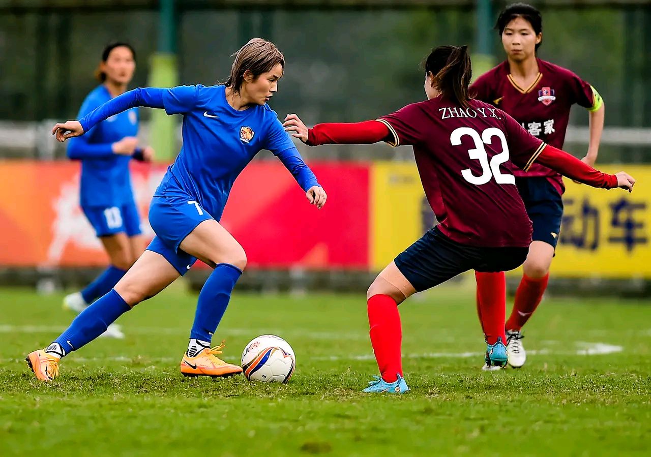 包含国王杯赛程吃紧，丹佛掘金冲刺阶段再遭质疑，信心回归，赛程密集仍需轮换的词条