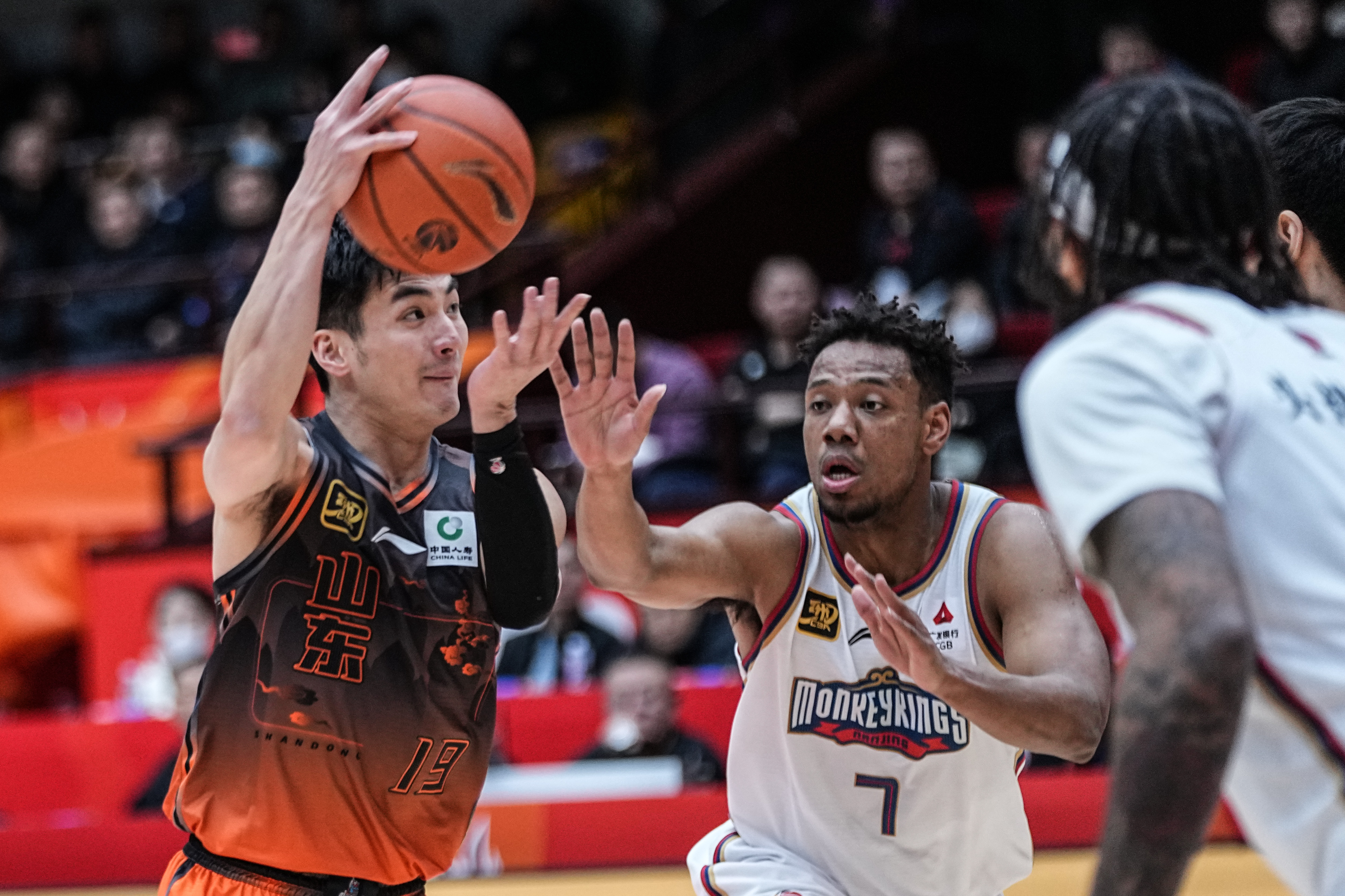 熊猫娱乐 -清晨莱比锡备战CBA常规赛，单刀错失细节曝光，更衣室稳定，控场能力受关注的简单介绍