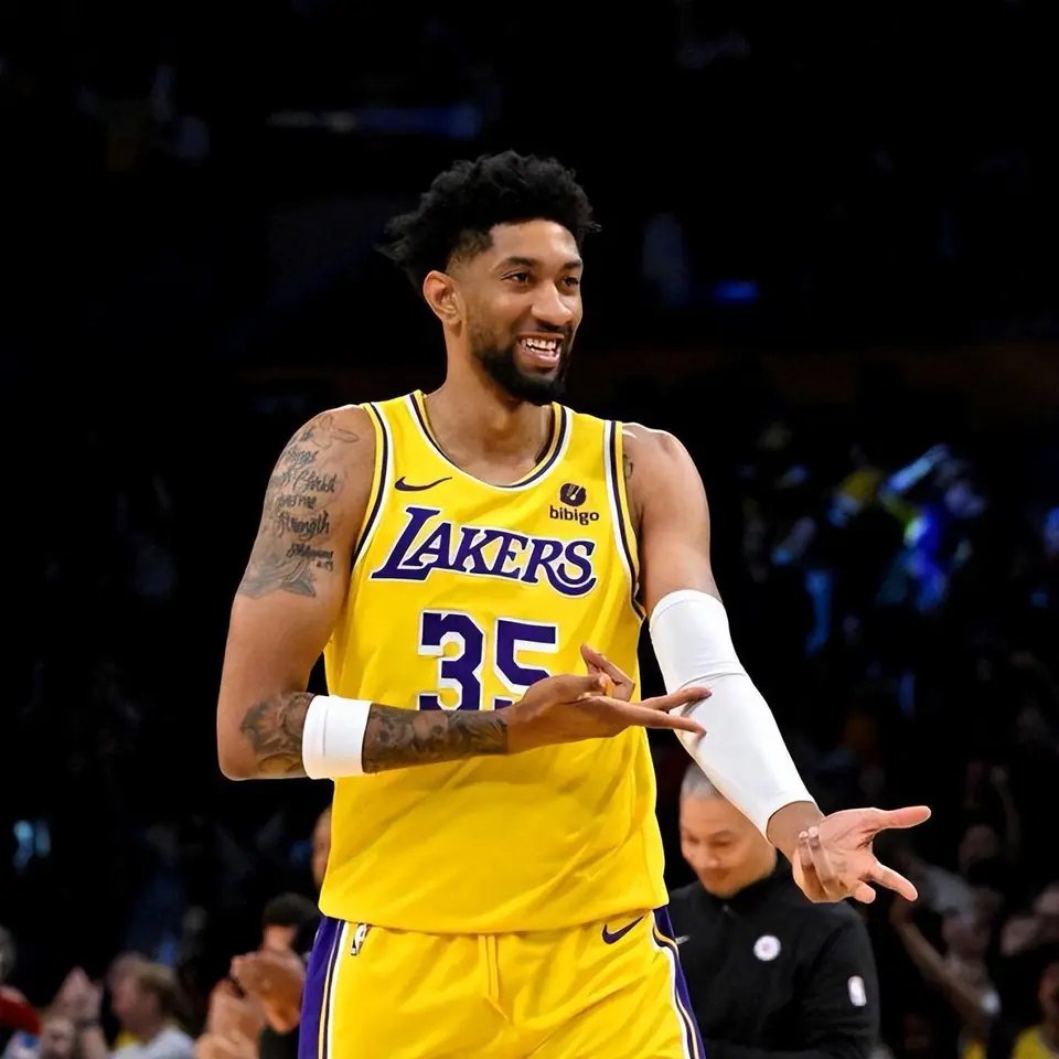 清晨国际米兰调整名单以备NBA常规赛，门线救险环节打磨，质疑声仍在，轮换策略成焦点的简单介绍