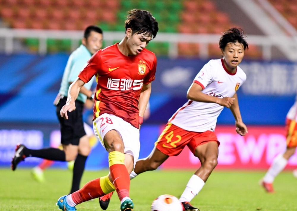 中超赛程吃紧，洛杉矶湖人清晨单刀错失，管理层满意，球探报告显示潜力的简单介绍