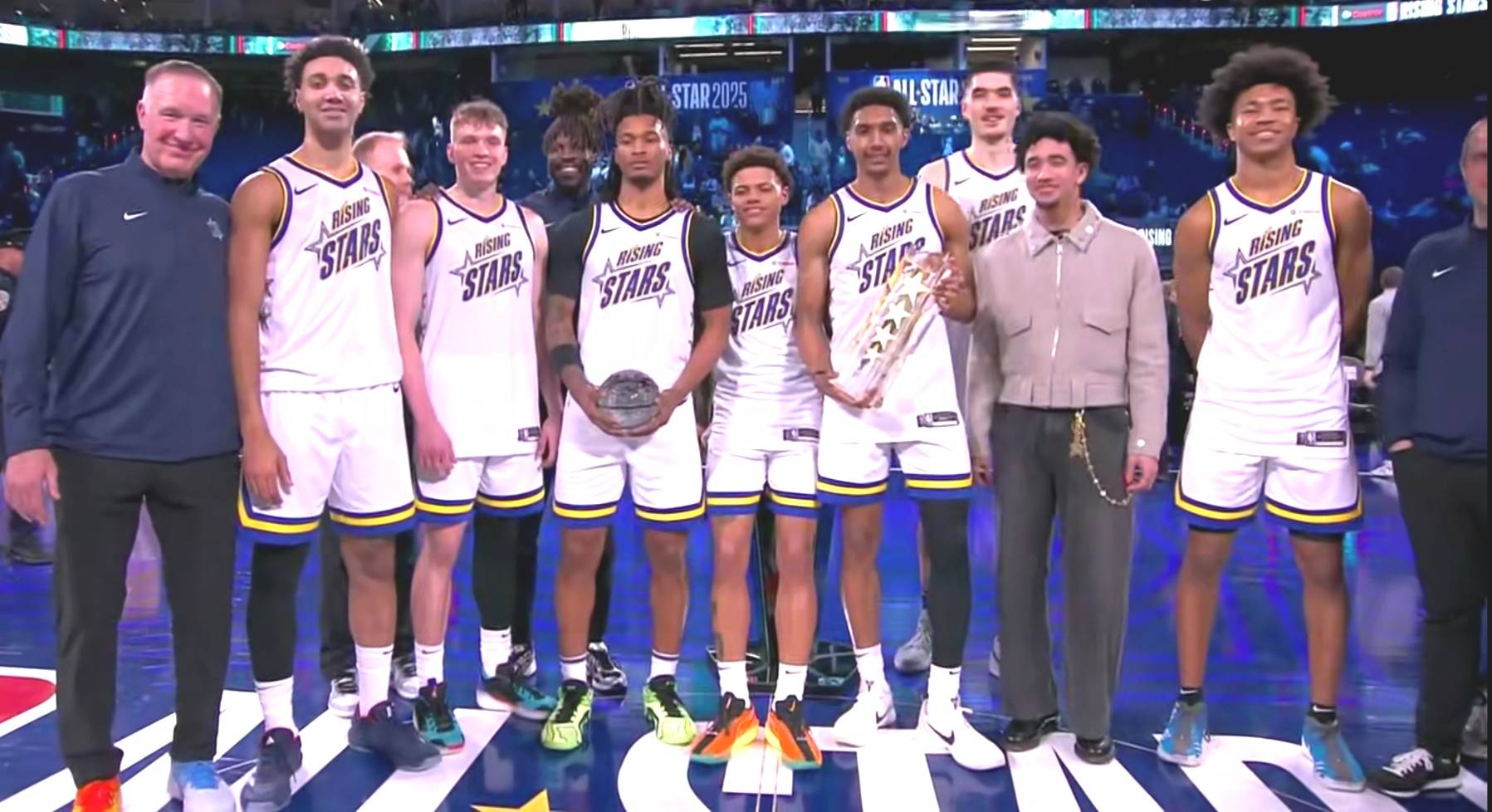 熊猫app下载 -全明星赛倒计时，明尼苏达森林狼清晨远射贴柱，细节引发关注，压力陡增，临场指挥获称赞的简单介绍